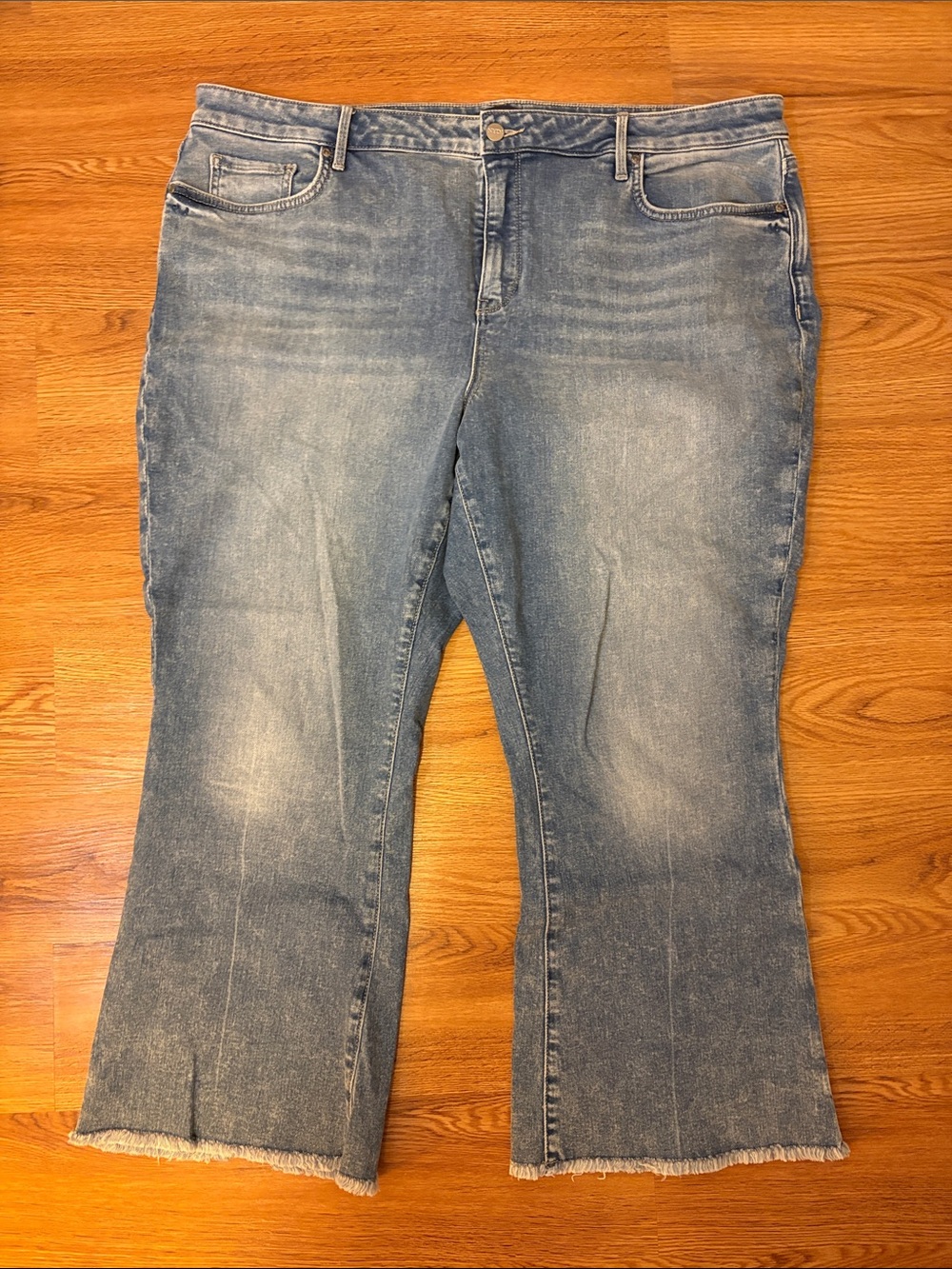 NYDJ Blue Light Wash “Quinta Flare”Frayed Hem Jeans - 20W